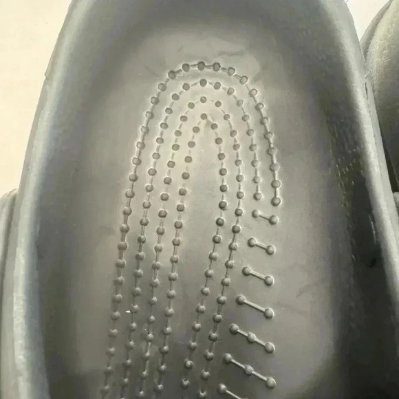 Crocs men’s black slip on shoes. Ankle strap Size 13 perfect condition - Picture 6 of 10